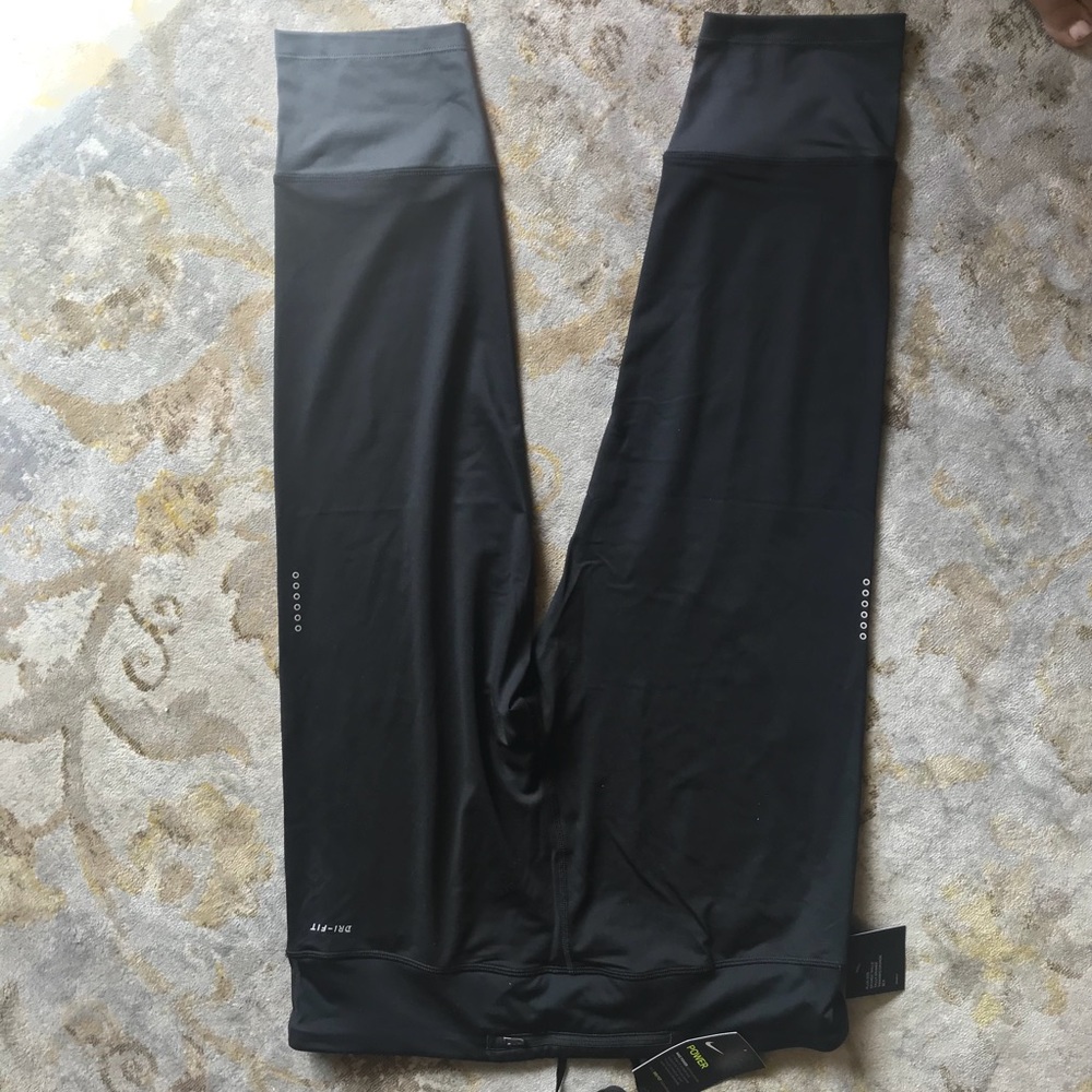 Nike power essential crops in 1x - Picture 5 of 8